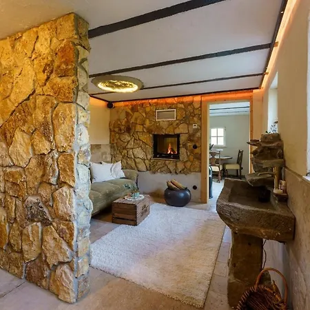 Ferienhaus Uriges In Der *